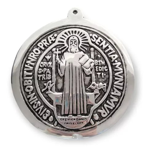 P8.- MEDALLON SAN BENITO DE PARED PEWTER